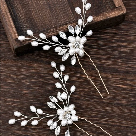 Elegant Pearl Hair Accessory (2) - Picture 3 of 5